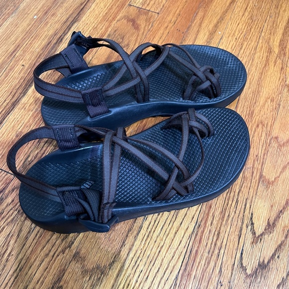 Mens Chaco ZX sandals size 10. - Picture 3 of 5